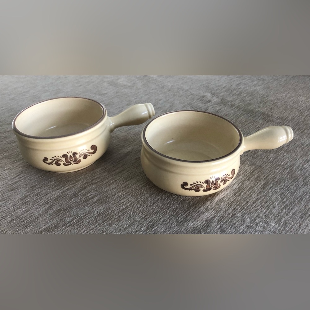 Pfaltzgraff Village Onion Soup Crocks